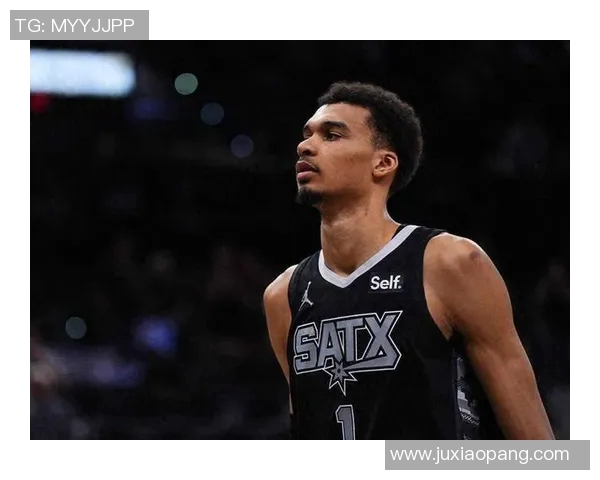 迪昂成雄鹿近11年第二位15+10+5且贡献4封盖的球员